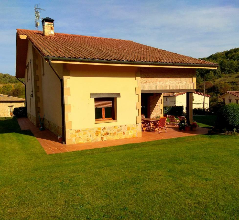 El Chalet Del Golf Urturi Extérieur photo